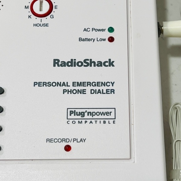 Radio Shack 49-2559R Personal Emergency Phone Dialer Pendant Base. Very good pre - Picture 4 of 5